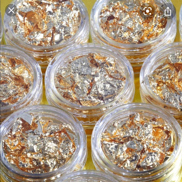 🎉😊💋Winky Lux Face Foil in silver and Gold😱🎉😍 - Picture 4 of 10